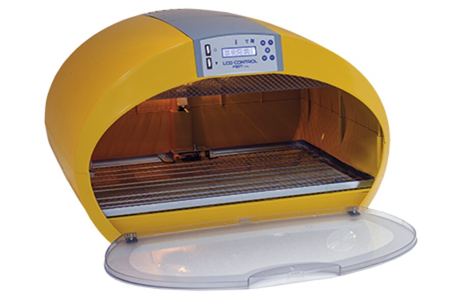 Inkubators COSMO EVO 72 ar LCD
