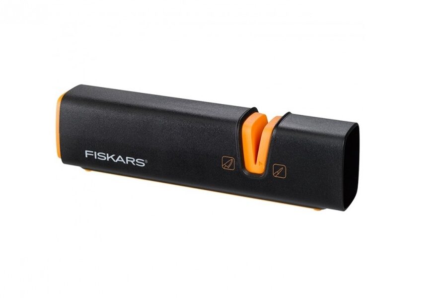 FISKARS Nažu-cirvju asināmais Edge